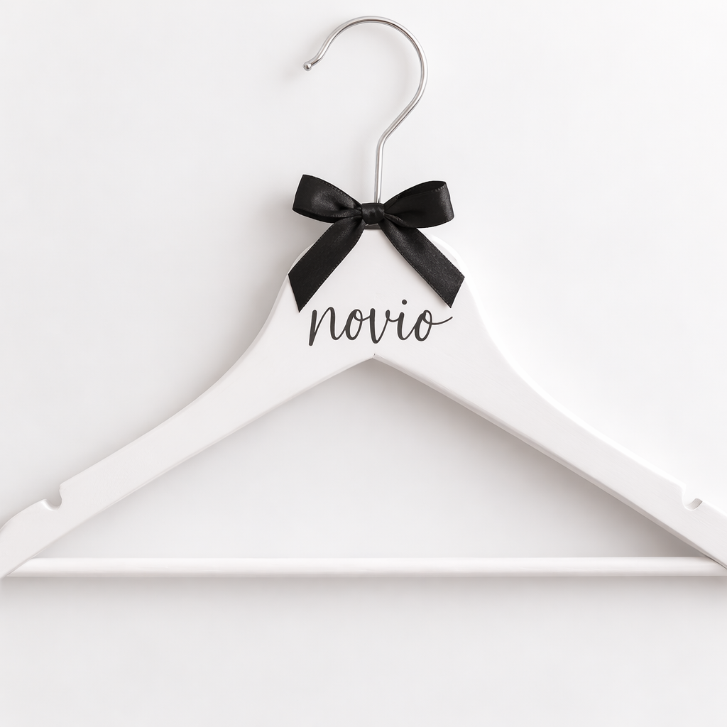 Perchas personalizadas para novios